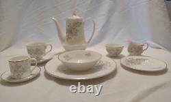 Service de dîner Vintage Mayfair en porcelaine fine de Staffordshire, Angleterre, pour 6 personnes