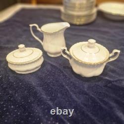 Service de table et à thé en porcelaine polonaise Chodziez vintage impeccable. 49 pièces