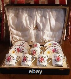 Super Ensemble de café en boîte rembourrée en soie avec motif Posies de Royal Crown Derby de style vintage