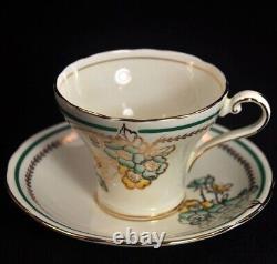 Tasse et soucoupe Aynsley peintes à la main, motif floral de corset crème avec bordure dorée et verte 1934-1939