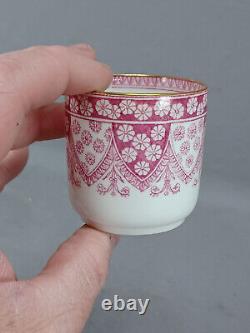 Tasse et soucoupe Demitasse en porcelaine florale rose et dorée de Copeland Primrose, vers 1881