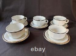 Tasses à café et sous-tasses Pillivuyt France vintage MCM blanches et argentées, ensemble de 5