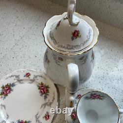 Théière en porcelaine bone china Royal Albert Vintage Tranquility, tasses, soucoupes, sucre et lait