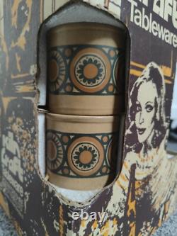 Un charmant service à thé/café en poterie Kiln Craft de Staffordshire des années 1970, en boîte