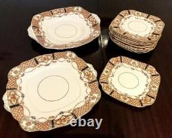 Vintage Roslyn Bone Chine Made In England Tea Set & Plates (36 Pièces)