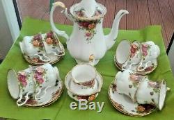 Vintage Set Pays Royal Albert Roses Café (8 Tasses Et Soucoupes Lait Sucre)