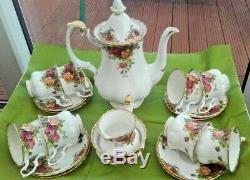 Vintage Set Pays Royal Albert Roses Café (8 Tasses Et Soucoupes Lait Sucre)