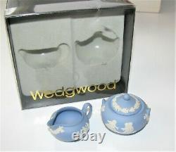 Vintage Wedgewood Jasperware Miniature Blue Tea - Café Mis Dans Des Boîtes Originales